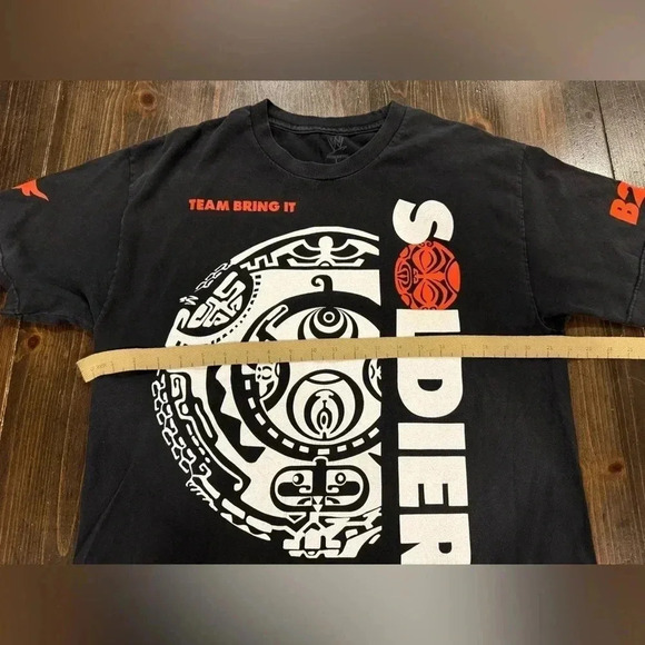 THE ROCK WWE T-Shirt - Picture 3 of 6